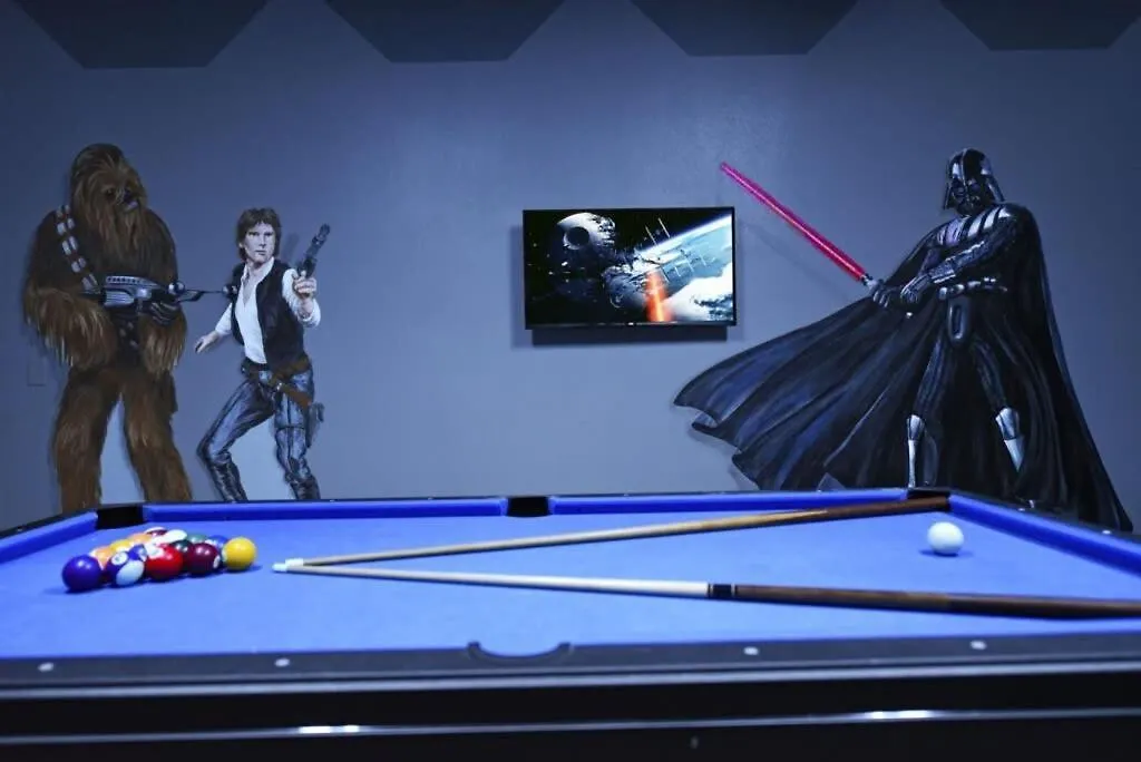 Star Wars Themed Game Room & More-Watersong394Oc دافِنبورت 0*,